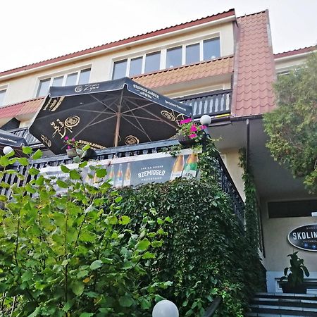 Gosciniec Skolimowka Restauracja I Pokoje Ze Sniadaniem Na Kaszubach Chmielno Buitenkant foto