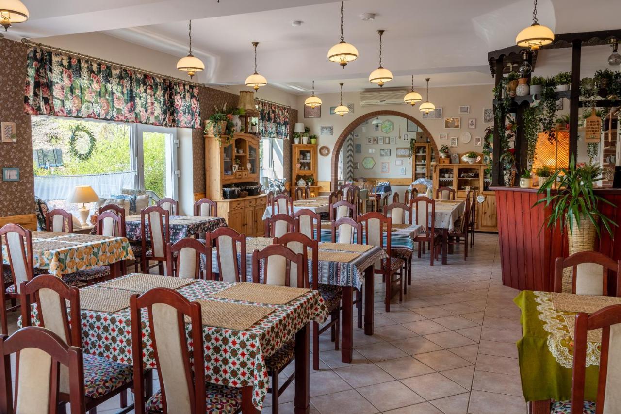 Gosciniec Skolimowka Restauracja I Pokoje Ze Sniadaniem Na Kaszubach Chmielno Buitenkant foto