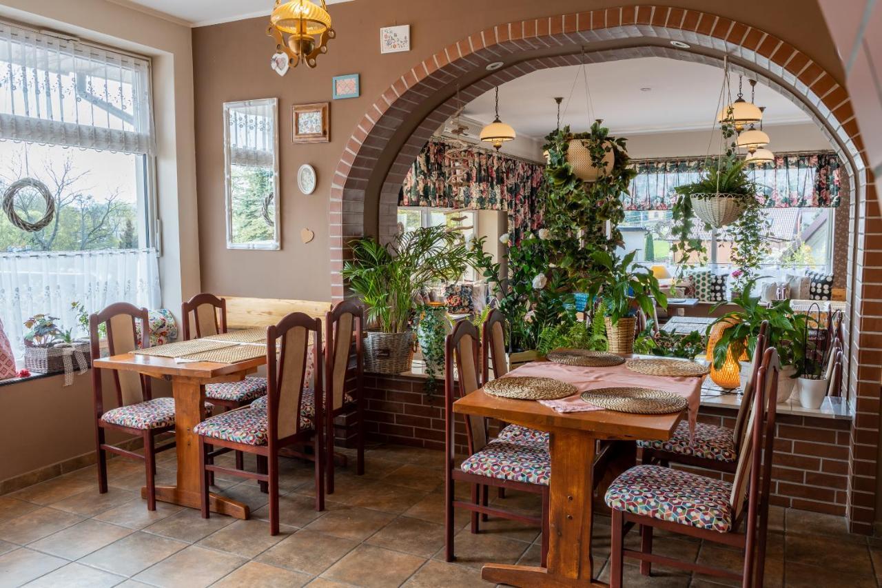 Gosciniec Skolimowka Restauracja I Pokoje Ze Sniadaniem Na Kaszubach Chmielno Buitenkant foto