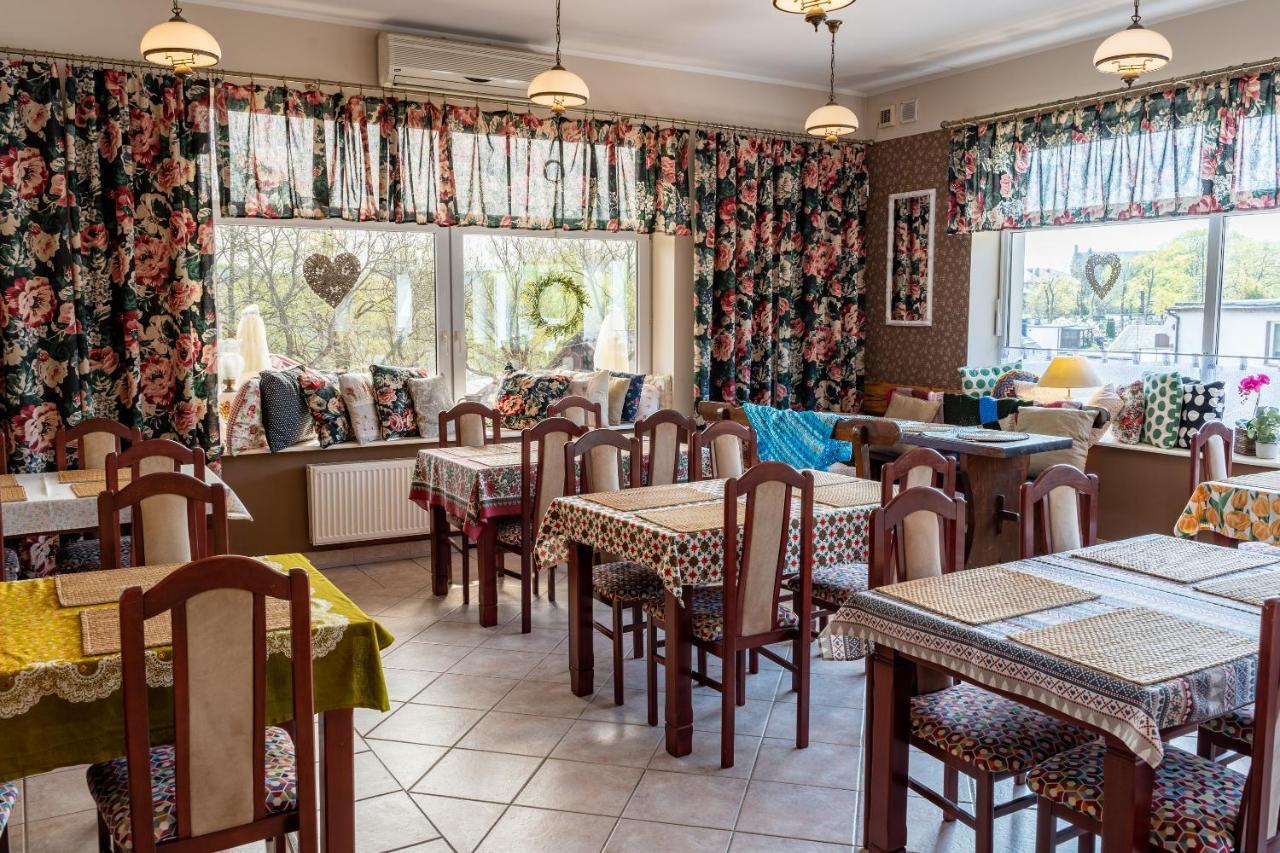 Gosciniec Skolimowka Restauracja I Pokoje Ze Sniadaniem Na Kaszubach Chmielno Buitenkant foto